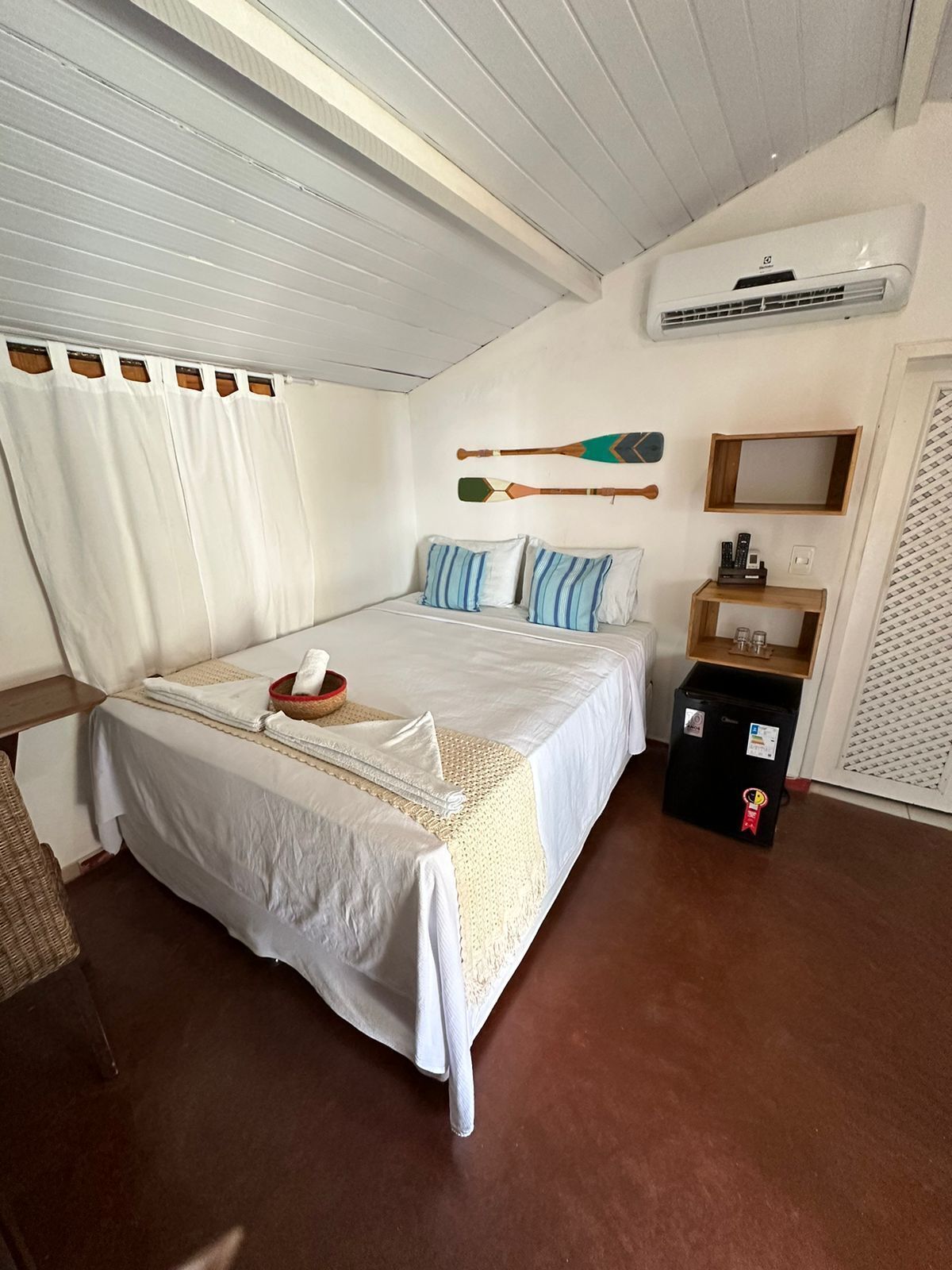 Standard Double Room | In-room safe, iron/ironing board, free WiFi