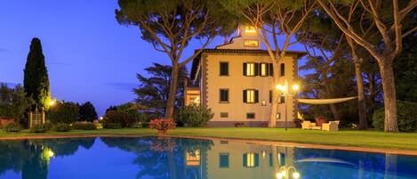 Villa | 7 Schlafzimmer