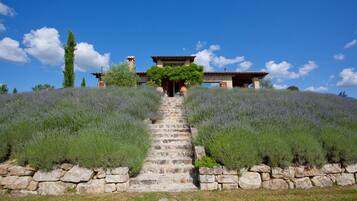 Villa | 5 bedrooms, bed sheets