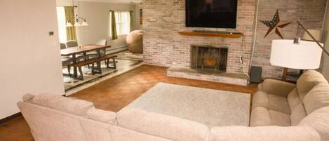 Smart TV, fireplace