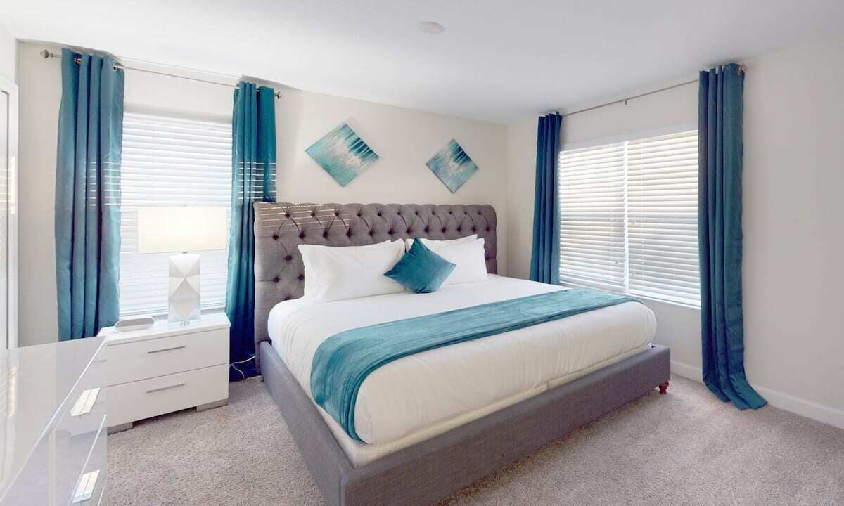 5 habitaciones, tabla de planchar con plancha, cuna de viaje y wifi 