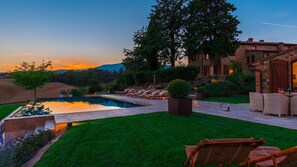 Villa | 6 bedrooms - Podere Fabbrica 12 in Citt Della Pieve (Citta della Pieve)