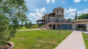 Biệt thự | 8 phòng ngủ 