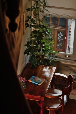 Living area - Tilas House No8 - Hostel (Istanbul)