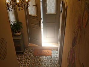 Interior entrance - Tilas House No8 - Hostel (Istanbul)