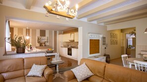 6 bedrooms, iron/ironing board - La Villa Dina 12 in Modigliana (Modigliana)