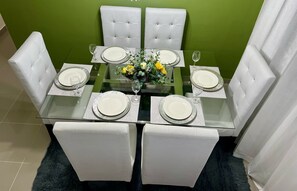 Dining - Sweet Home Melanie (La Vega)