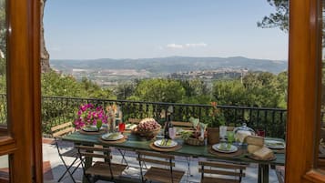 Villa | 4 bedrooms, WiFi