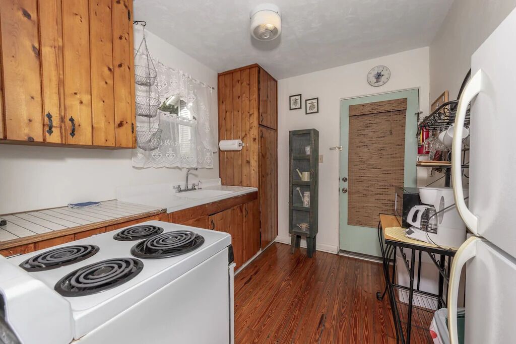 雪櫃、微波爐、爐具、洗碗機