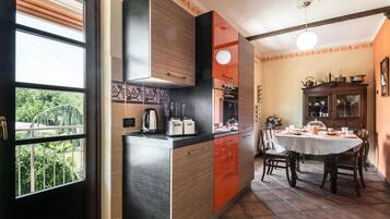 Villa | 5 bedrooms, WiFi