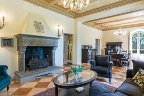 Villa | 12 bedrooms