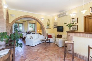 Villa | 8 Schlafzimmer, WLAN