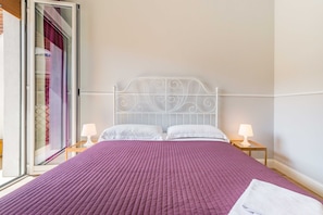 Chambre panoramique | Literie de qualité, lit avec matelas en mousse à mémoire, minibar