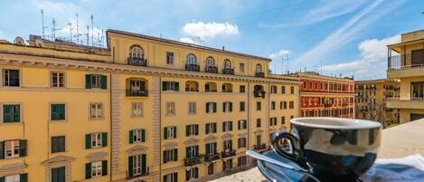 الإطلالة من المنشأة