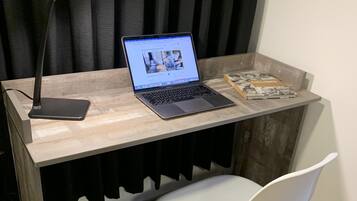 Wifi gratis y ropa de cama