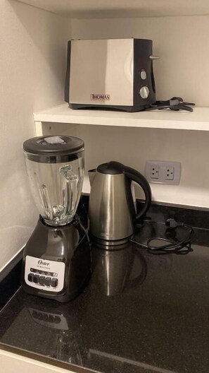 Private kitchen - Suite en San Isidro-Frente al Supermercado Vivanda (Lima)