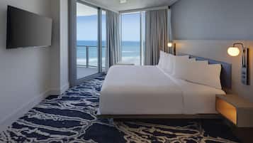 Roupas de cama premium, edredons de pluma, cofres nos quartos