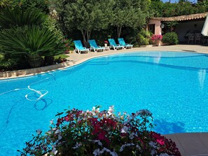 Outdoor pool - Large studio with mezzanine and 2 beds (Carros)