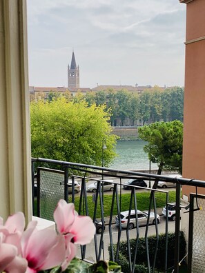 Appartement Luxe | Vue de la chambre