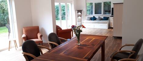 1 soverom, strykejern/-brett, reiseseng for barn og wi-fi (inkludert)