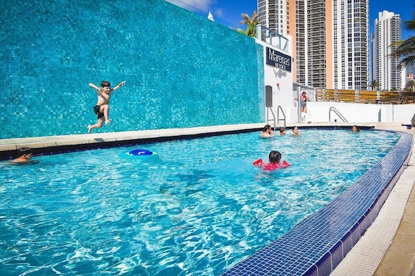 Piscine extérieure, piscine chauffée