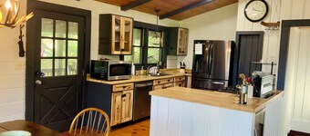 Beautiful mountain cabin with great views