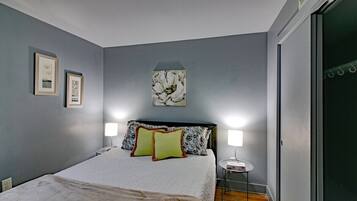 2 bedrooms, iron/ironing board, free WiFi, bed sheets