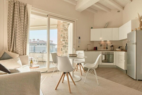 TV - Warda A12 Exclusive Holigarda (Lombardia)