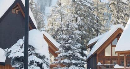 3 Bedroom, 2.5 Bath Condo at Red Resort