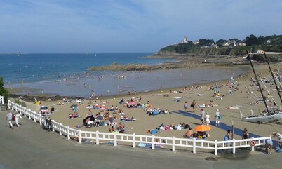 500 m from the sea apartment 75 m2 first floor in villa with large garden 