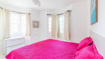 Apartment | 2 bedrooms, blackout drapes, iron/ironing board, free WiFi