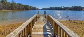 Lakeside at Bedford - 5BR | 5BA| Waterfront