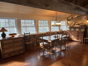 Dining -  Blue Ridge Mountain Retreat with Cozy Firepit Terrace. (Burnsville)