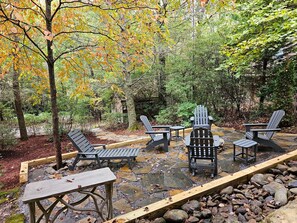 Terrace/patio -  Blue Ridge Mountain Retreat with Cozy Firepit Terrace. (Burnsville)