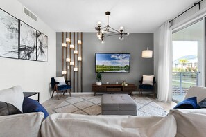 Una televisión de pantalla plana