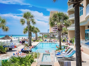 Condo (2 Bedrooms) | Property amenity
