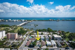 Unclassified image, 2 of 32, button