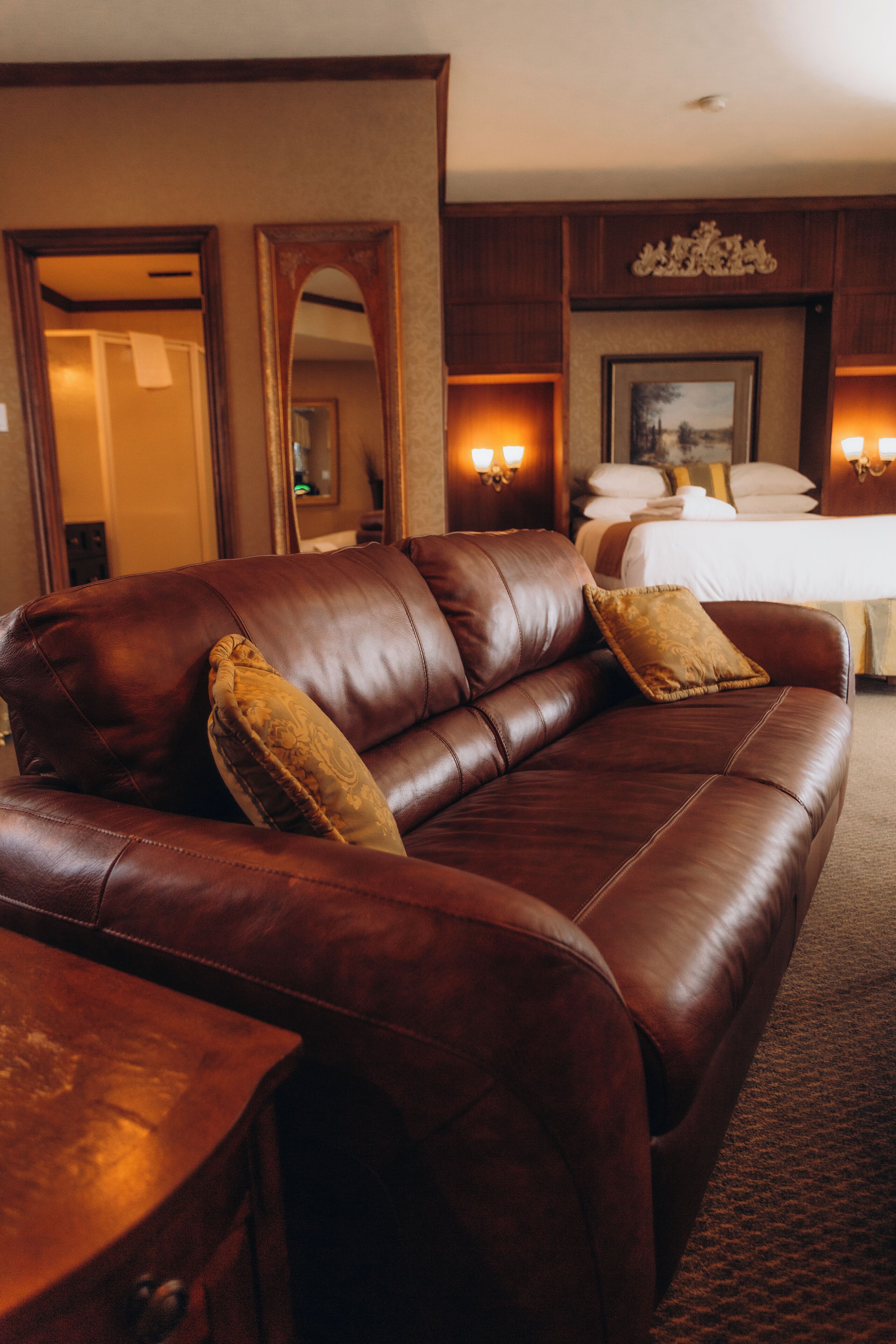 Habitación superior, bañera de hidromasaje | Tabla de planchar con plancha y wifi gratis