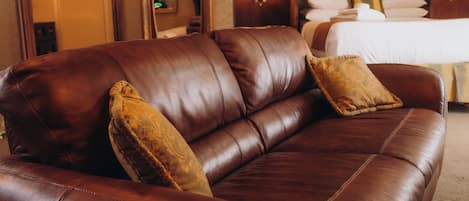 Superior Room, Jetted Tub