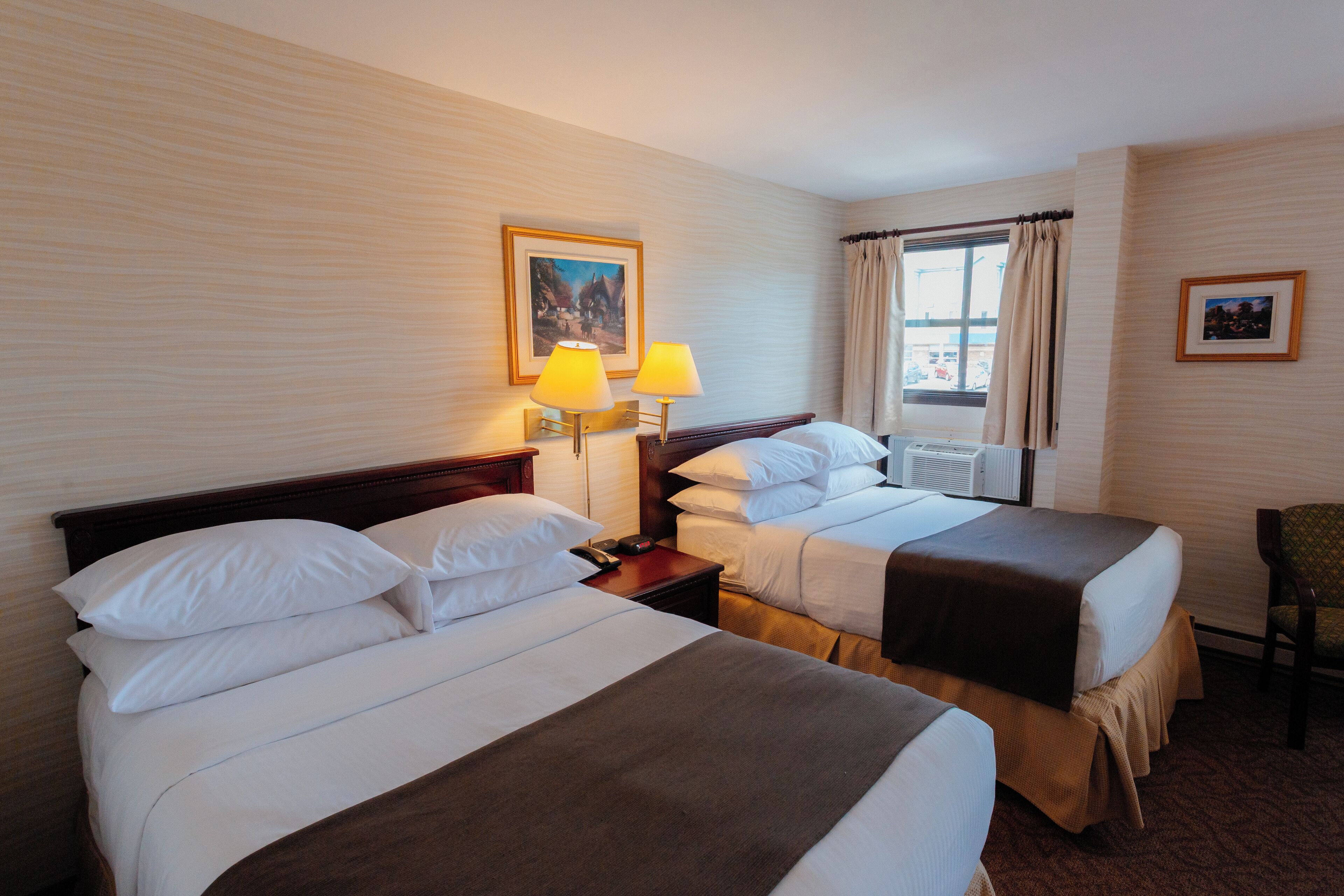 Deluxe Double Room, 2 Double Beds | Iron/ironing board, free WiFi