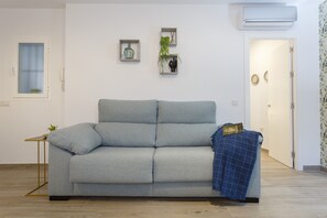 Een televisie en een dvd-speler