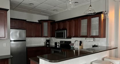3 Bedroom with Jacuzzi and daily breakfast!