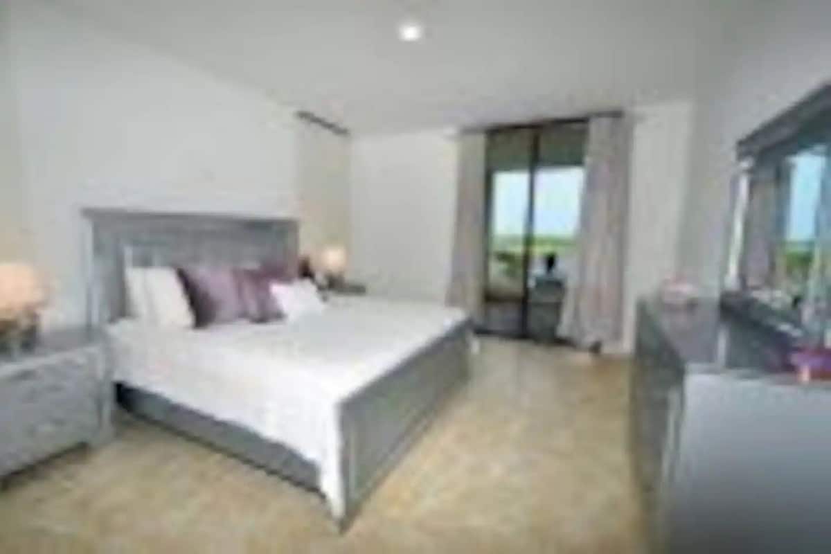3 habitaciones, decoración personalizada y muebles diferentes