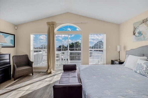 2 bedrooms, in-room safe, desk, iron/ironing board