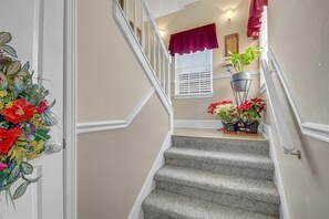 Condo, 2 Bedrooms (4604 C) | Exterior