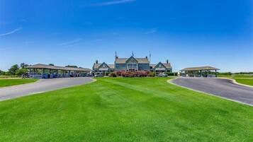 Condo, 2 Bedrooms (4604 C) | Exterior