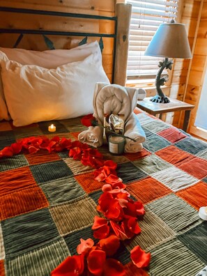 3 Schlafzimmer, Schreibtisch, Bügeleisen/Bügelbrett, Reisekinderbett