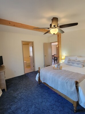 3 chambres, bureau, fer et planche à repasser, Wi-Fi gratuit