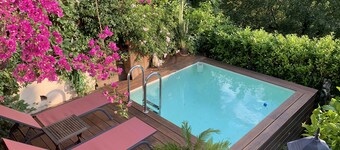 Charming atypical house in medieval village, near beaches