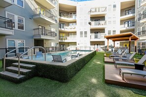 Pool - Charming 1BD in Trendy West End Neighborhood (Dallas)